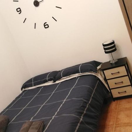 The Clock Apartment Madrid Bagian luar foto