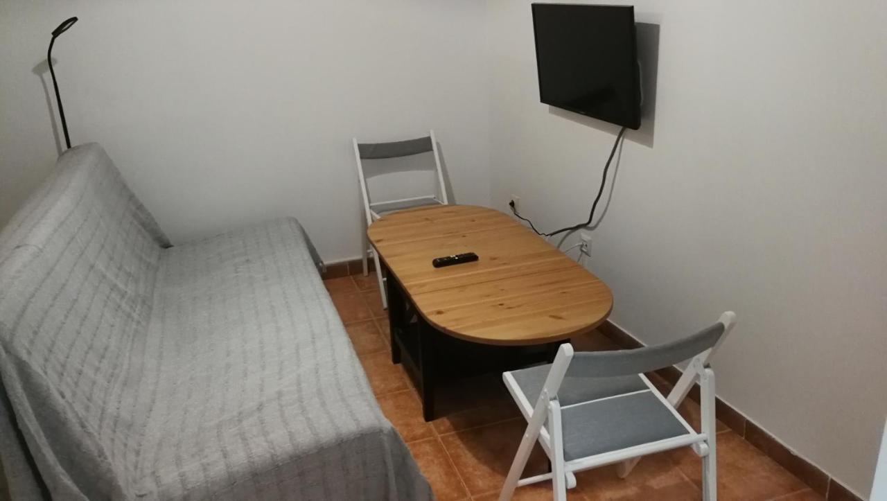 The Clock Apartment Madrid Bagian luar foto